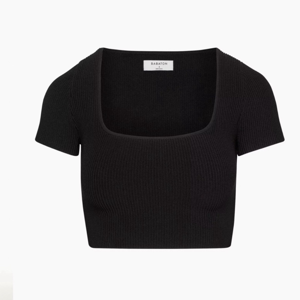 Babaton Sculpt Square Neck Cropped Top